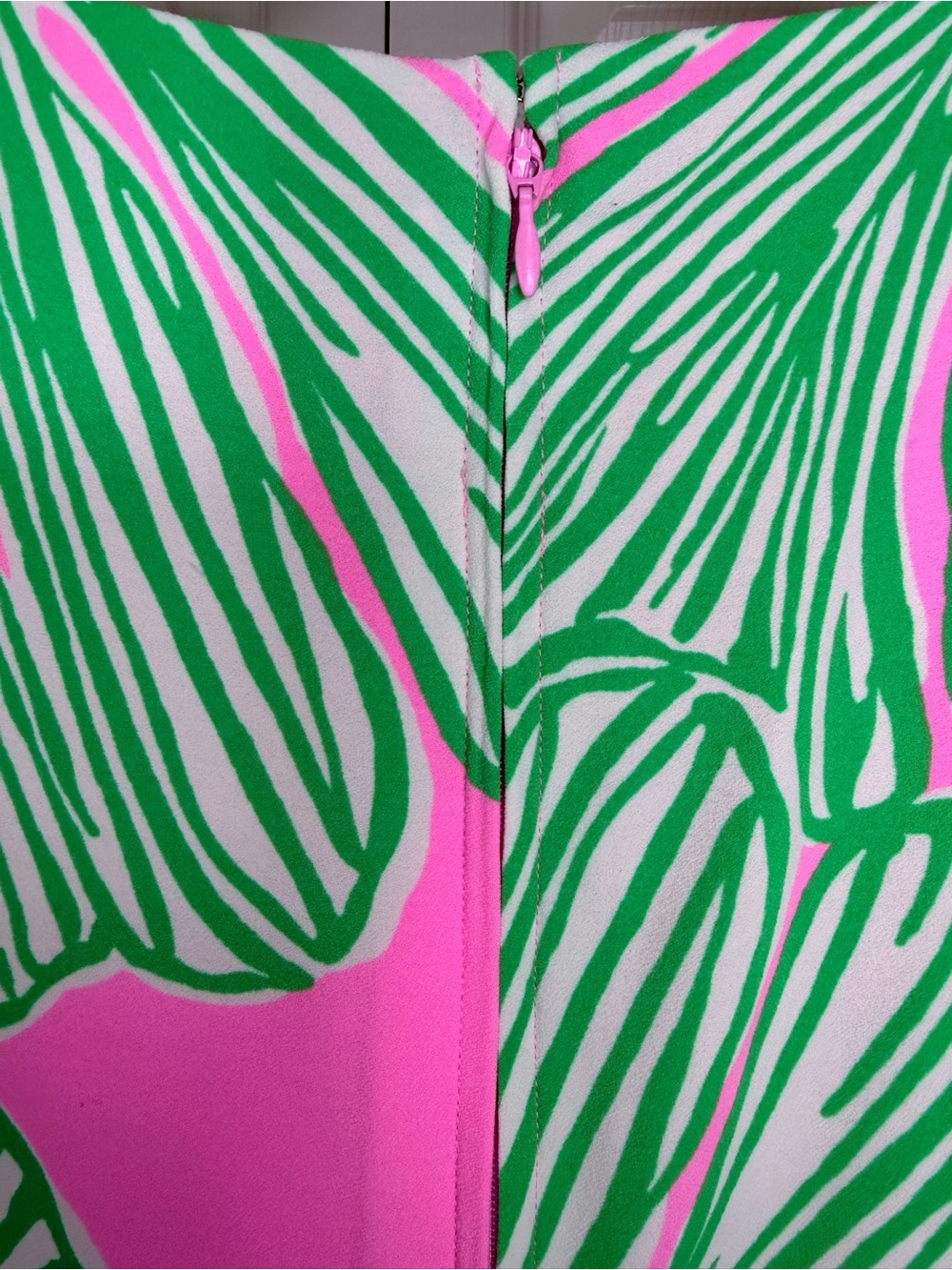 Lilly Pulitzer Donna Romper “Who Let the Fronds Out” Pink Green Print Size 10 - Picture 9 of 13